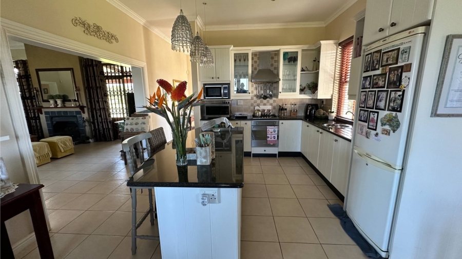 3 Bedroom Property for Sale in Sunrise On Sea Eastern Cape